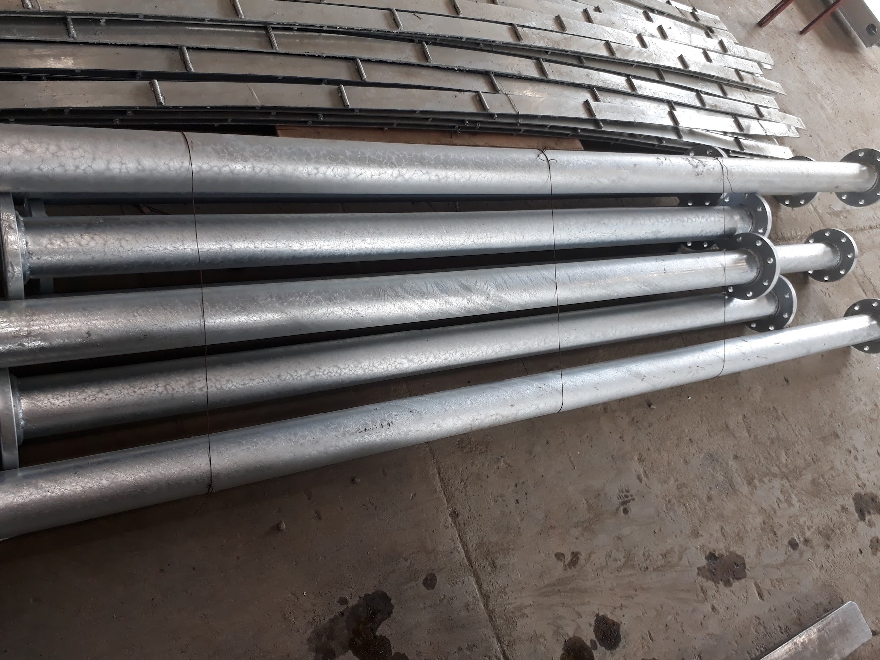 Tubería galvanizada lista para montaje