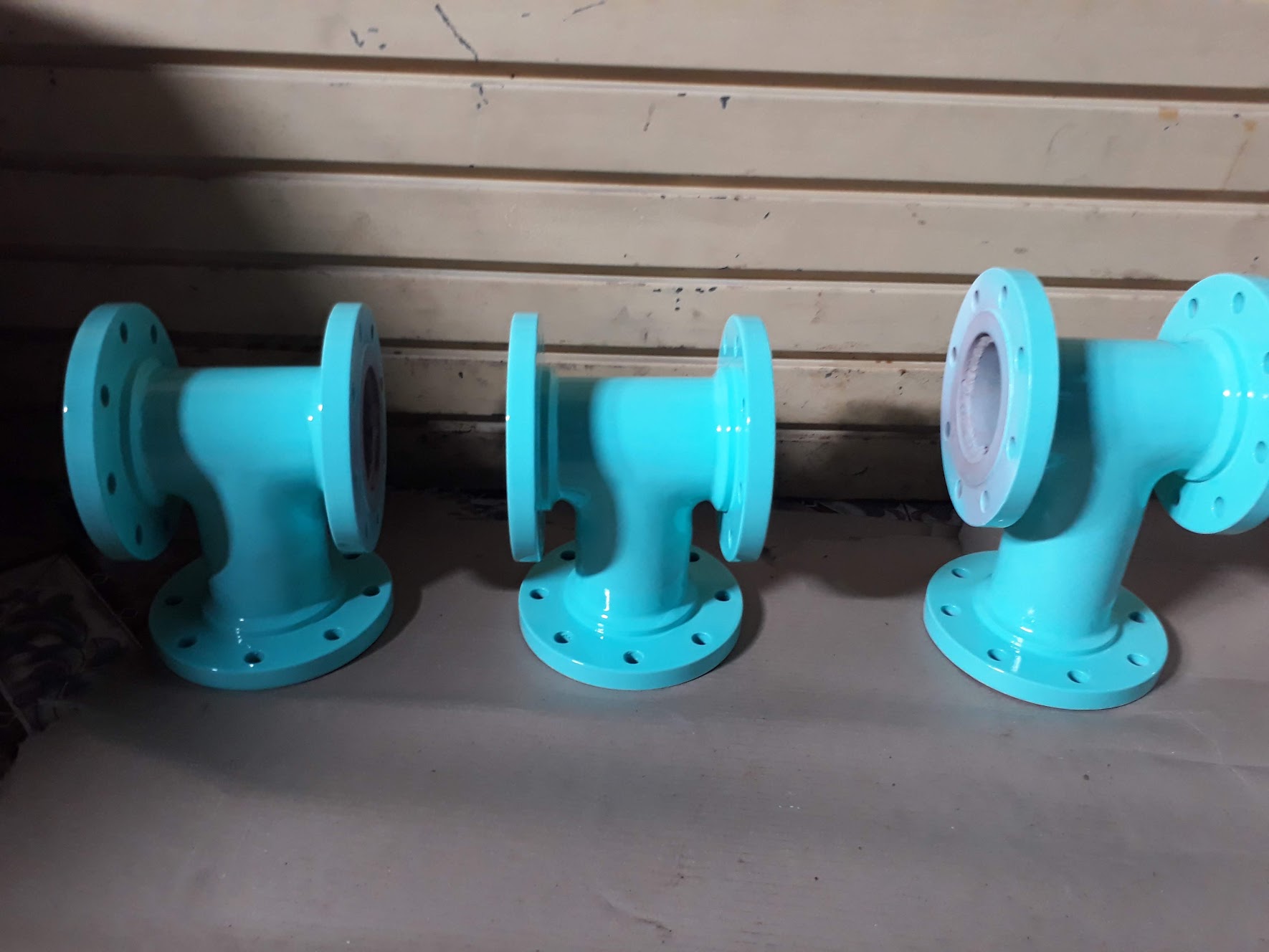 Accesorios hidráulicos pintados para juegos acuáticos